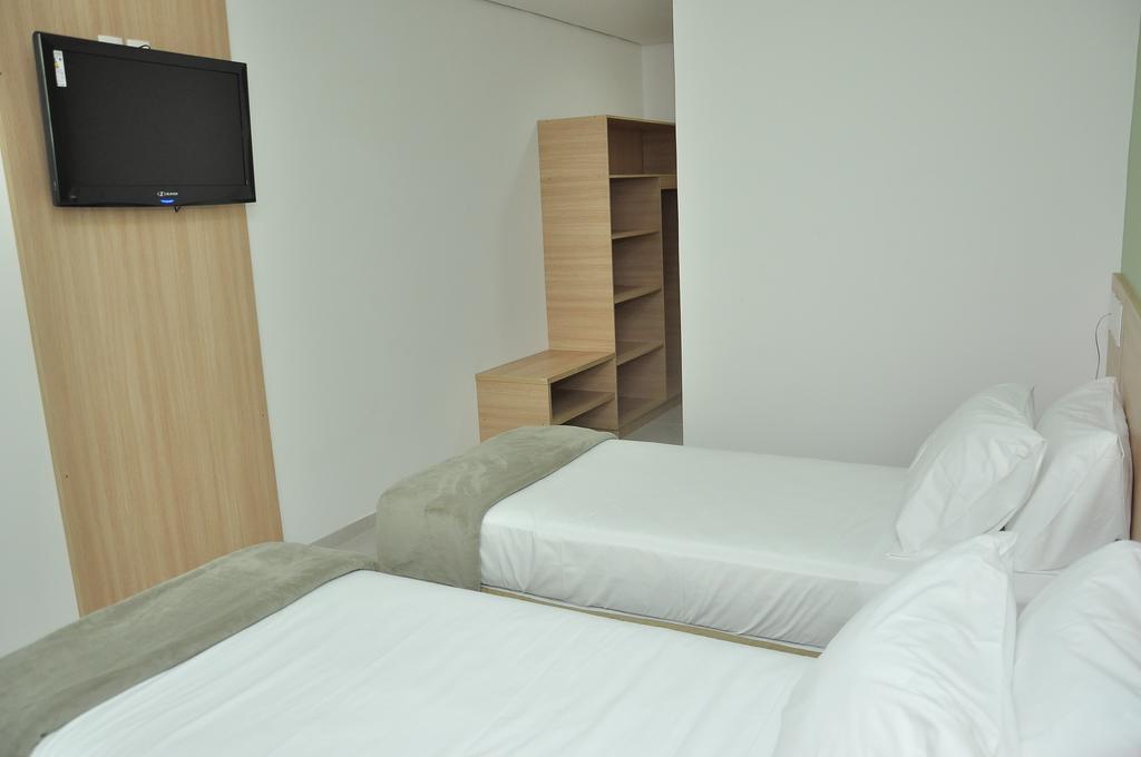 Hotel Express Arrey - 特雷西纳 客房 照片